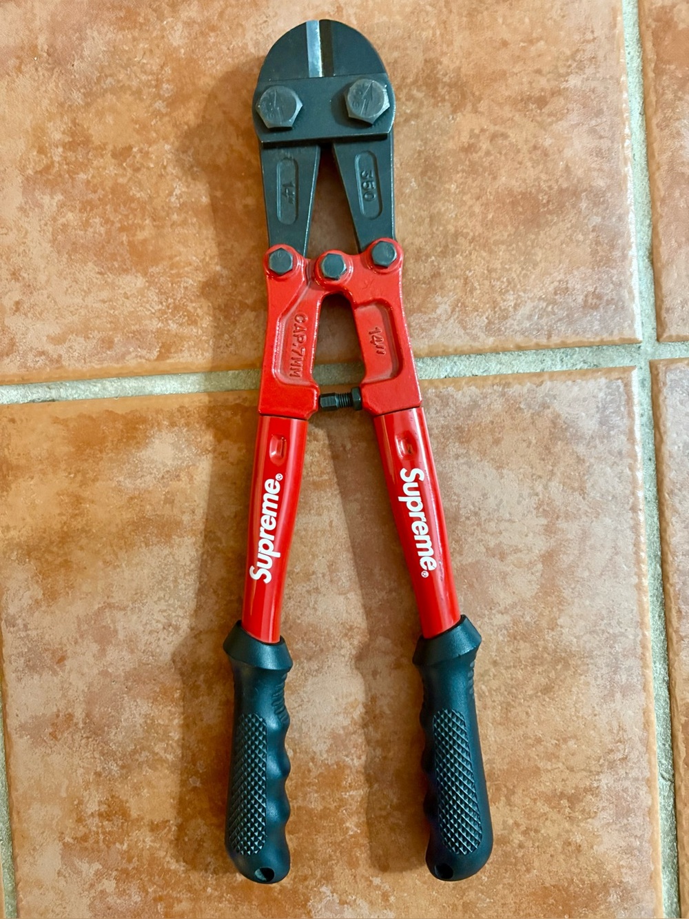 Supreme Red Bolt Cutters - 2016 new